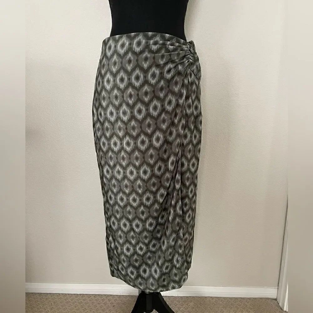 NWT Zara Velvet Midi Skirt